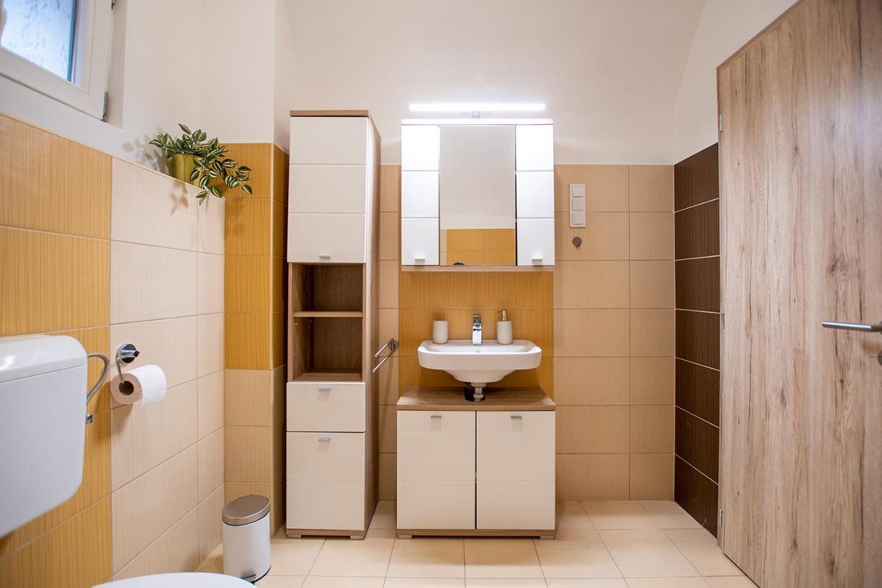 Apartamento Zora Lak Sopron Exterior foto